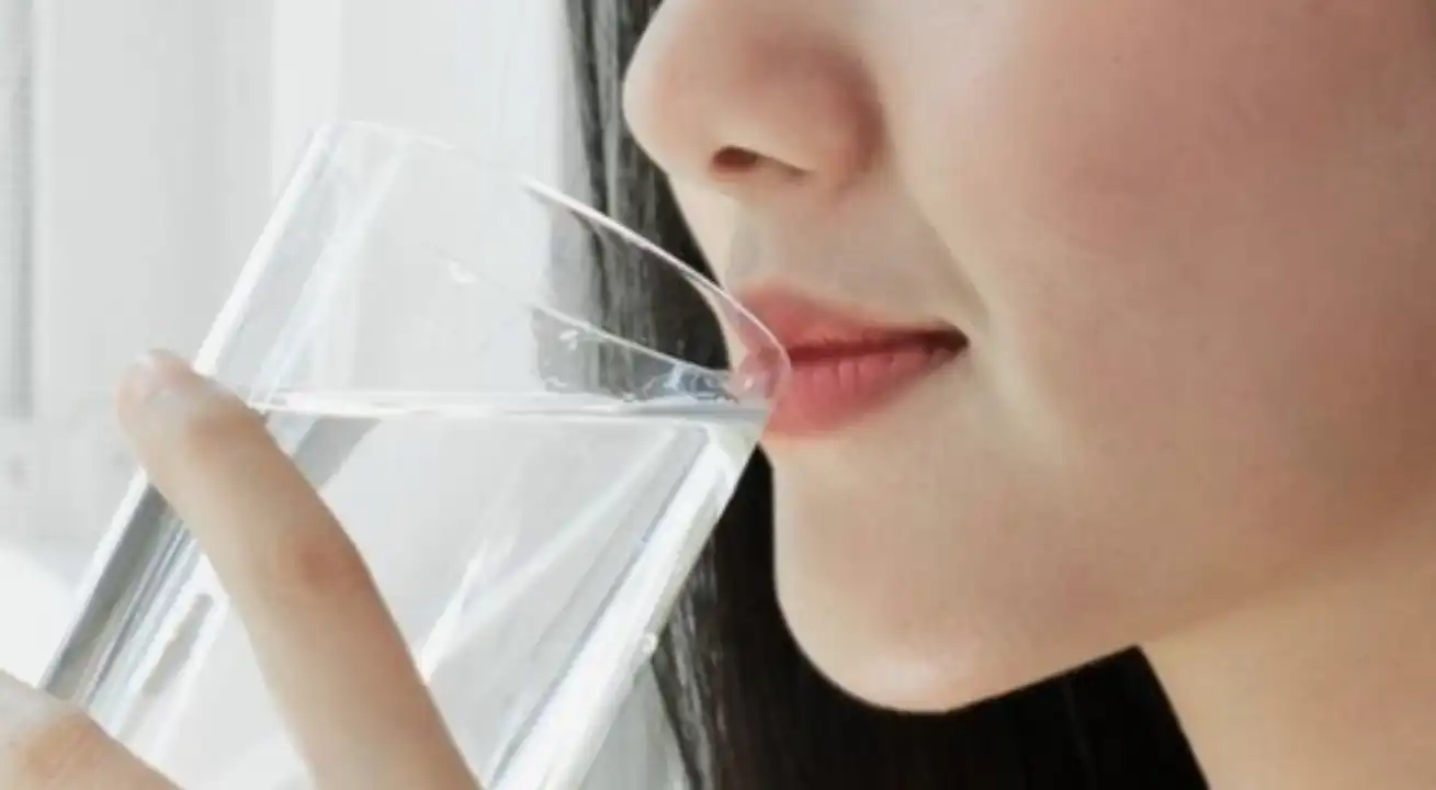 7 Simple Morning Habits जो आपको बनाएँगे फिट और एनर्जी से भरपूर